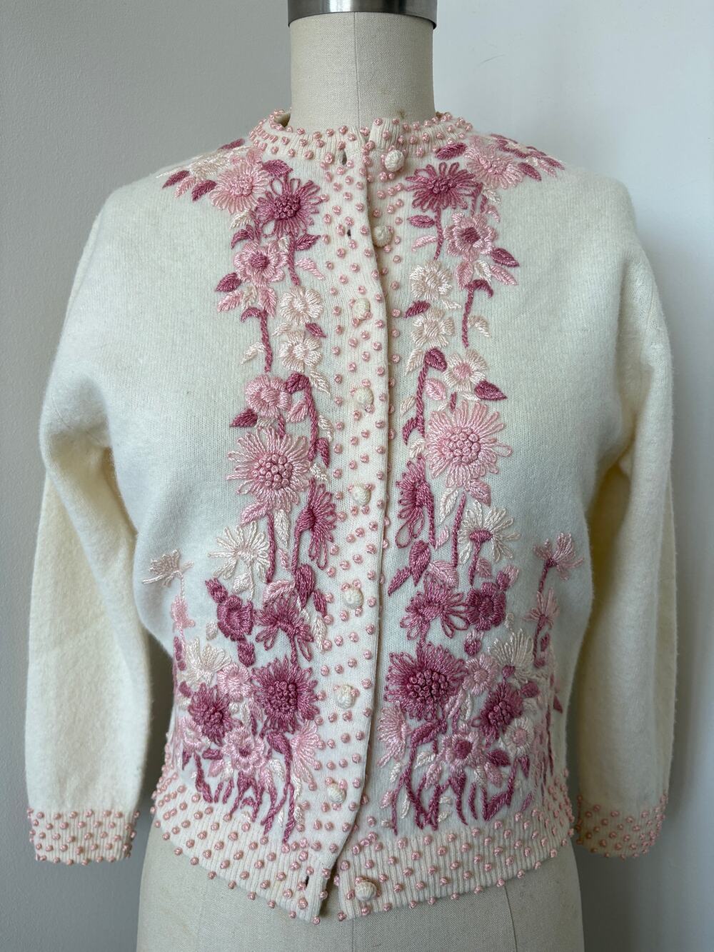 VTG 60s Wool Hand Embroidered Floral Cardigan Sz 36 Romantic Cottage Heirloom